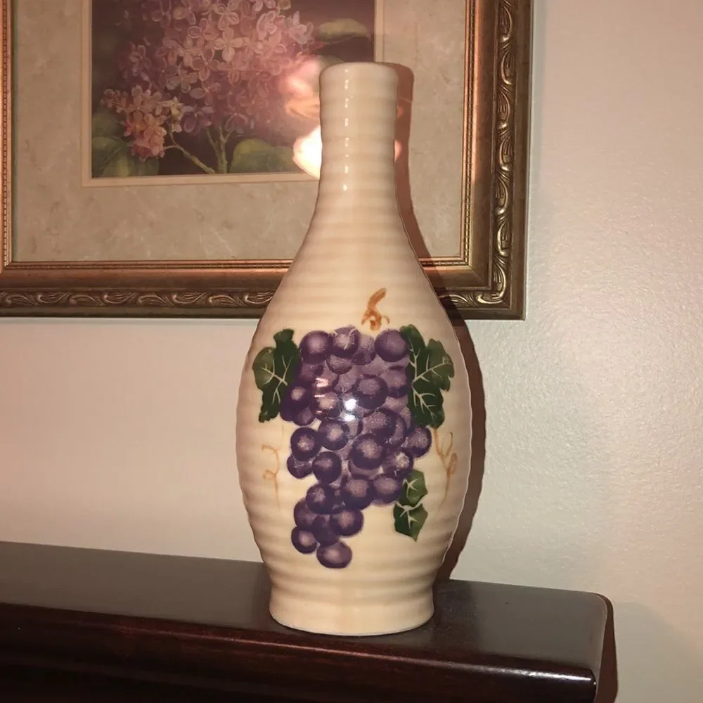 Vintage Hand Painted Vase with Grapes - Picture 4 of 6